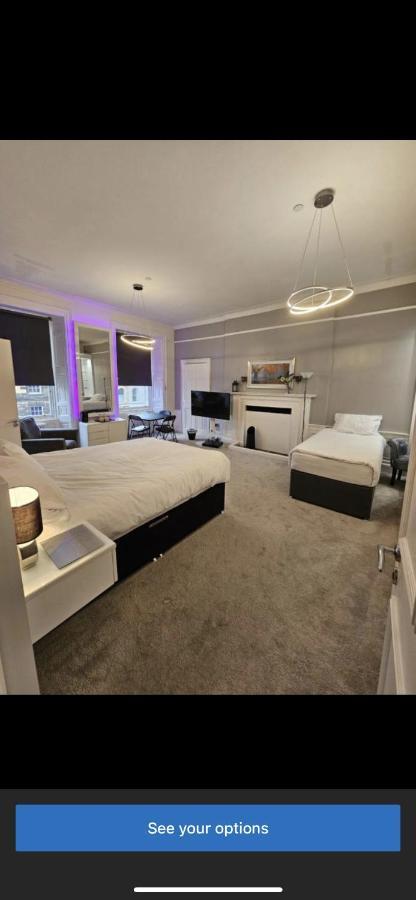 Luxury Family Room With Private Bathroom In The Heart Of エディンバラ エクステリア 写真