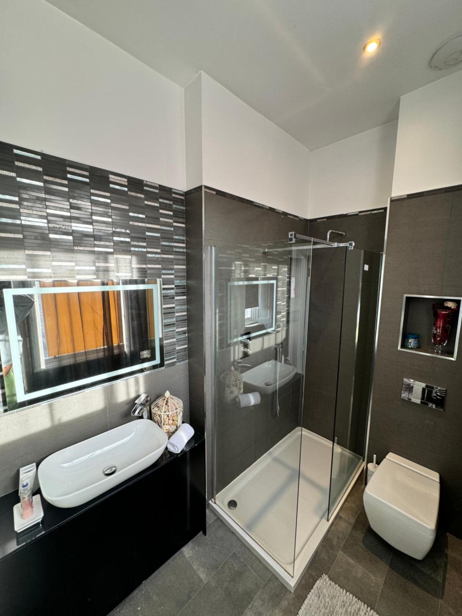 Luxury Family Room With Private Bathroom In The Heart Of エディンバラ エクステリア 写真